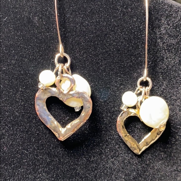 Silver-toned drop earrings with faux pearls​ - Picture 2 of 6